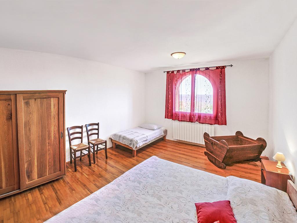 Apartment Agroturizam Radesic Buje Luaran gambar